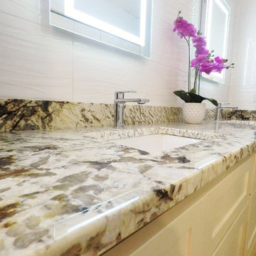 BARRIER-FREE MASTER BATHROOM