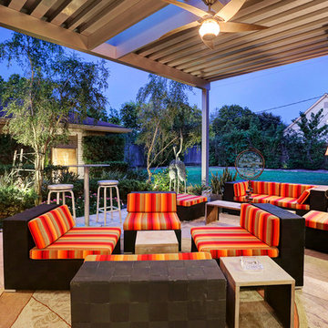 OUTDOOR LVING