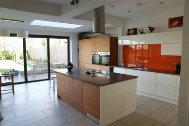 Photo of a contemporary kitchen in London.