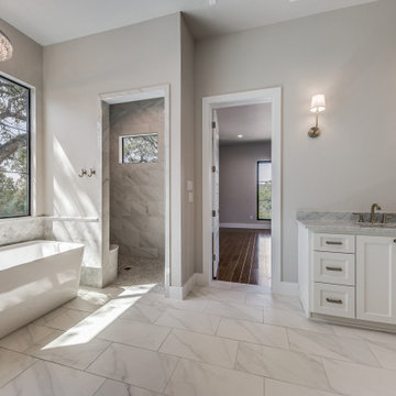 Transitional: 5,087 ft², 5 BR/5.5 BA/1 ST