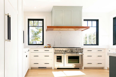 Inspiration for a cottage kitchen remodel in Manchester