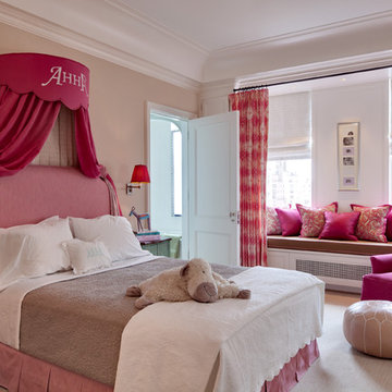 Manhattan Apartment inspired by the Federal Style