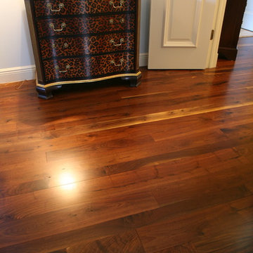 Traditional Plank Walnut Hardwood Flooring