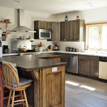 Roann, IN. Haas Signature Collection. Barnwood Hickory Kitchen
