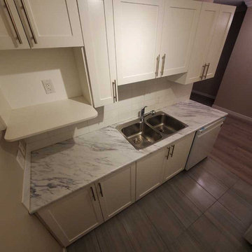 Move Out Deep Cleaning of a One bedroom plus Den Condo Located in Coquitlam BC C
