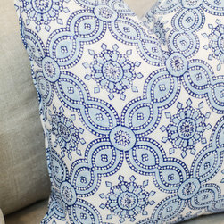 Menlo Park Guest House - Decorative Pillows