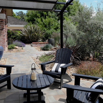 Welcoming Front Yard Seating