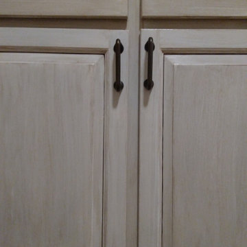 Painted finish - Kitchen cabinets