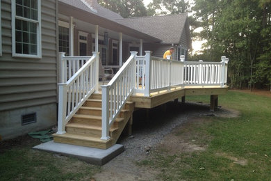 Deck - traditional deck idea in Philadelphia