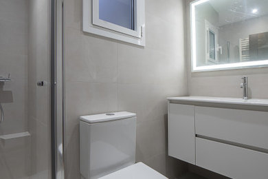 Cuarto de baño reformado en calle del Pou de Barcelona