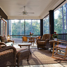 Screened in porch