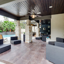 Outdoor Kitchen