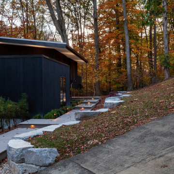 Lakeside Modern Lodge