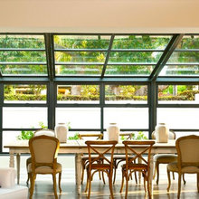 Atrium 210
