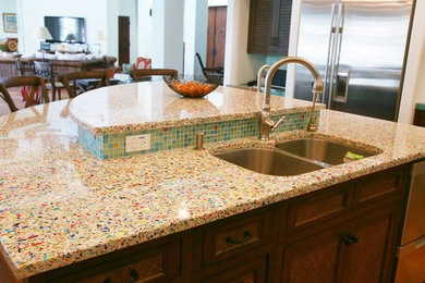 Inspiration for a modern kitchen remodel in Atlanta