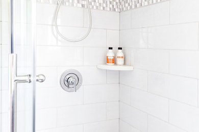 Bathroom - bathroom idea in Chicago