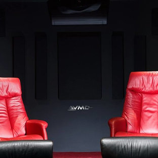 Inspiration for a modern home theater remodel in Le Havre