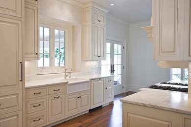 Elegant kitchen photo in Atlanta