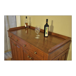 Traditional Cherry Bar - Indoor Pub And Bistro Tables