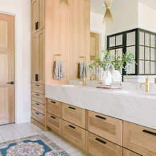Carita Shared Bathroom