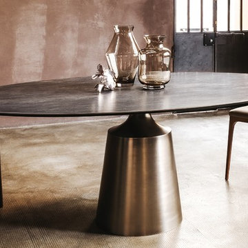 The Yoda Keramik Dining Table by Cattelan Italia