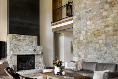 Design ideas for a rustic living room in Seattle.