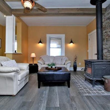 Living area/family room