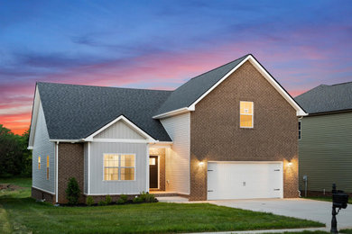 Inspiration for a contemporary exterior home remodel in Nashville