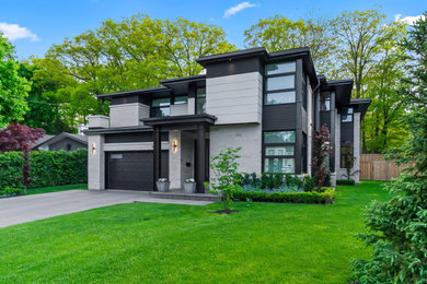 Inspiration for a contemporary exterior home remodel in Toronto
