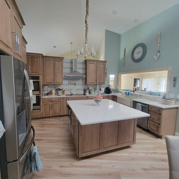 Yorktowne Cabinetry Kitchen / Designers Choice Bathrooms Palm Coast, FL