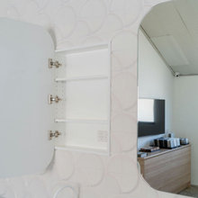 Outlook Main Bathroom