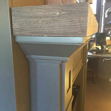 SHOWROOM -- TV and Fireplace Display