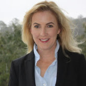 Nora deLyras foto
