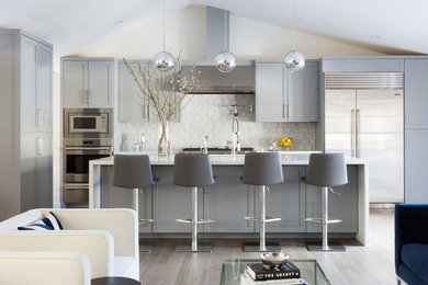 Example of a transitional kitchen design in Los Angeles