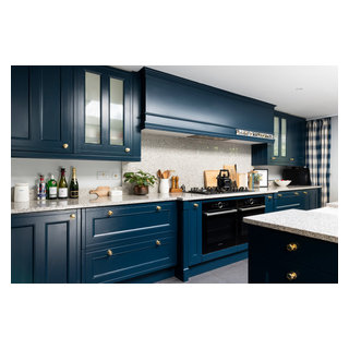 A rear extension in Kingston - Traditional - Kitchen - London - by Resi ...