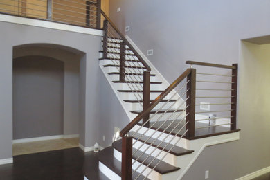 Example of a minimalist staircase design in Los Angeles