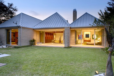 Contemporary exterior home idea in Houston