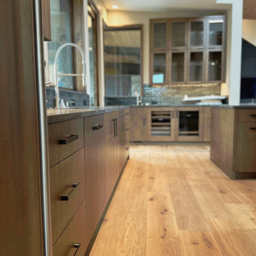Butler's Pantry with Glass Uppers & Beverage Center - Bend, OR