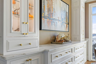 Transitional dining room photo in Nashville