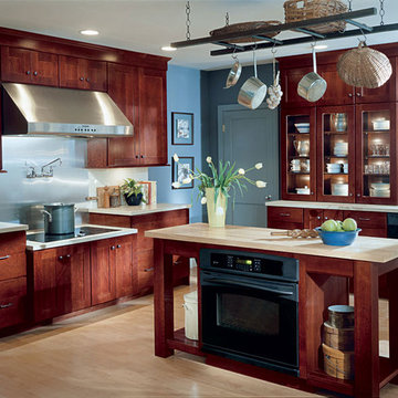 Warm Shaker Style Cabinets