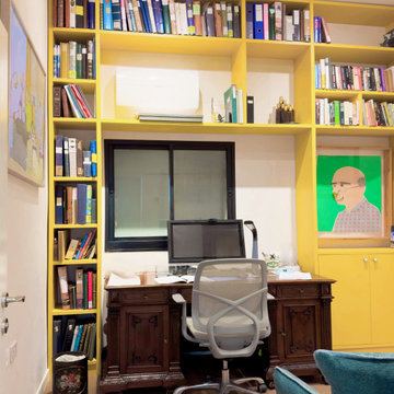 Apartment in a high rise building in Tel Aviv
