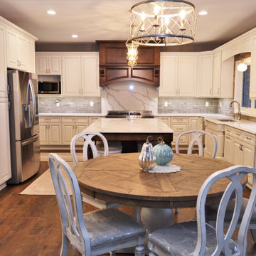 Lowell, IN. Haas Signature Collection. Elegant Traditional Style Kitchen