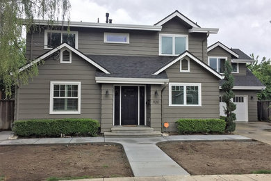Mid-sized craftsman gray two-story wood exterior home idea in San Francisco with a shingle roof