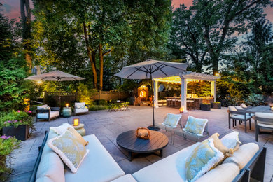 Example of a minimalist patio design in New York