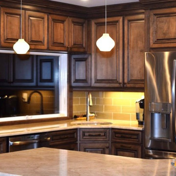 Cabs: Medallion (Eagle Rock Maple) Island: Cappacinno Stain/Wakefield Cherry