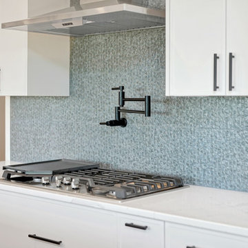 Bennington 1.5 Story full of FUN Accents!