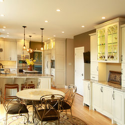 Chester Springs, PA - Traditional - Kitchen - Kitchen Cabinetry