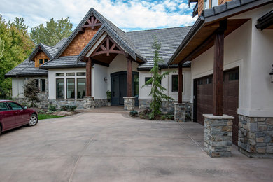 Arts and crafts exterior home photo in Boise
