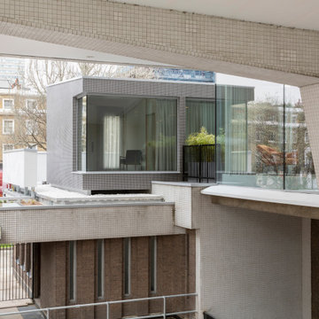 Modernist Pod north of Hyde Park, London