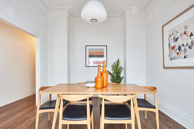 Design ideas for a dining room in Melbourne.